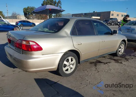 2000 Honda Accord 2.3 Se from USA, damaged, VIN JHMCG6694YC022688